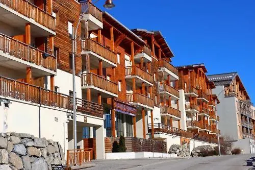 Charmant 2 Pieces Centre Station Valberg